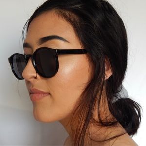 Coco Shades 🖤 in black, clear & tortoise